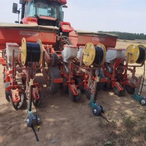 滴灌帶鋪設(shè)基本步驟